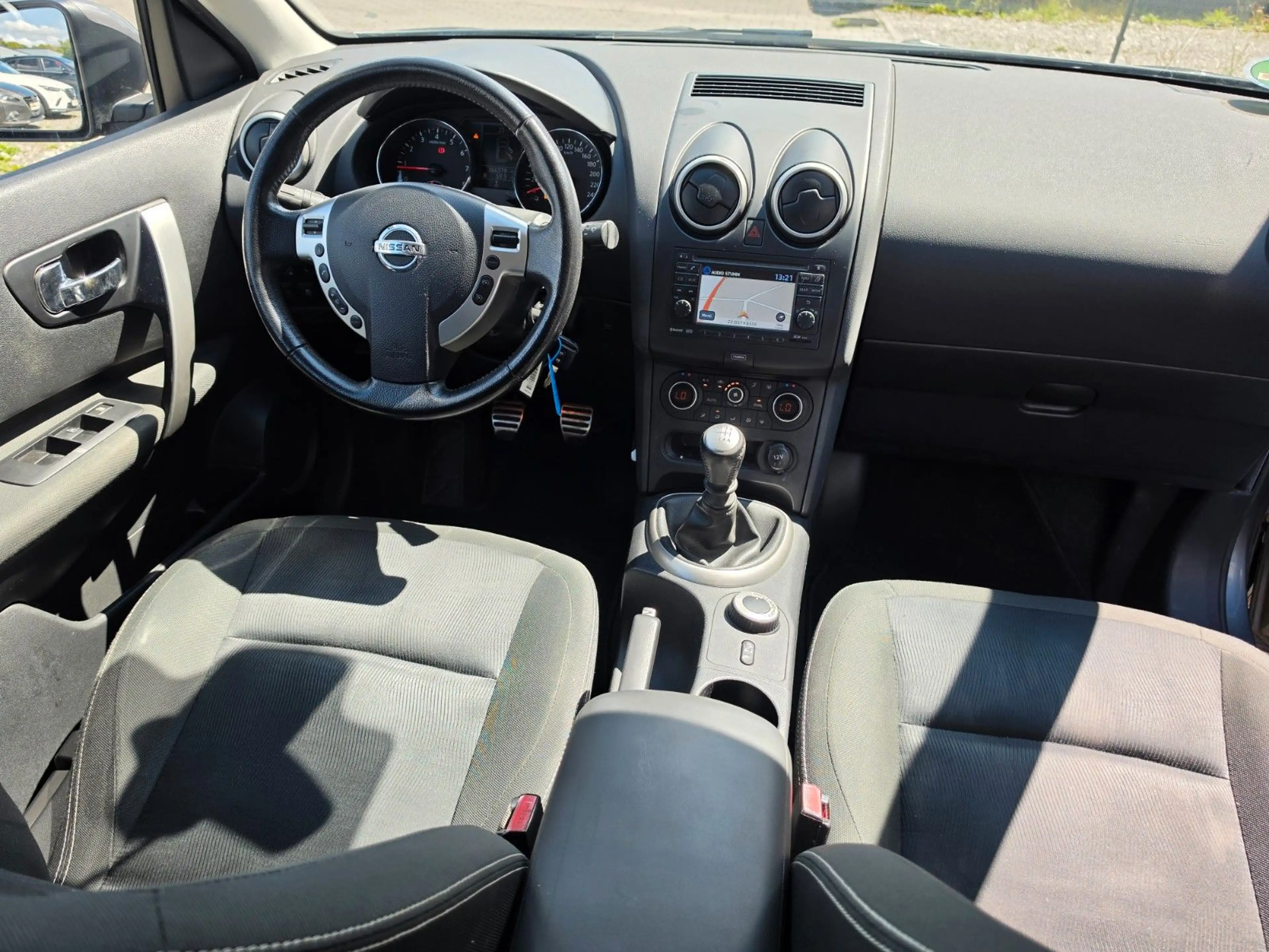 Nissan Qashqai +2 I-Way 4X4 AHK Navi Panorama — photo 16