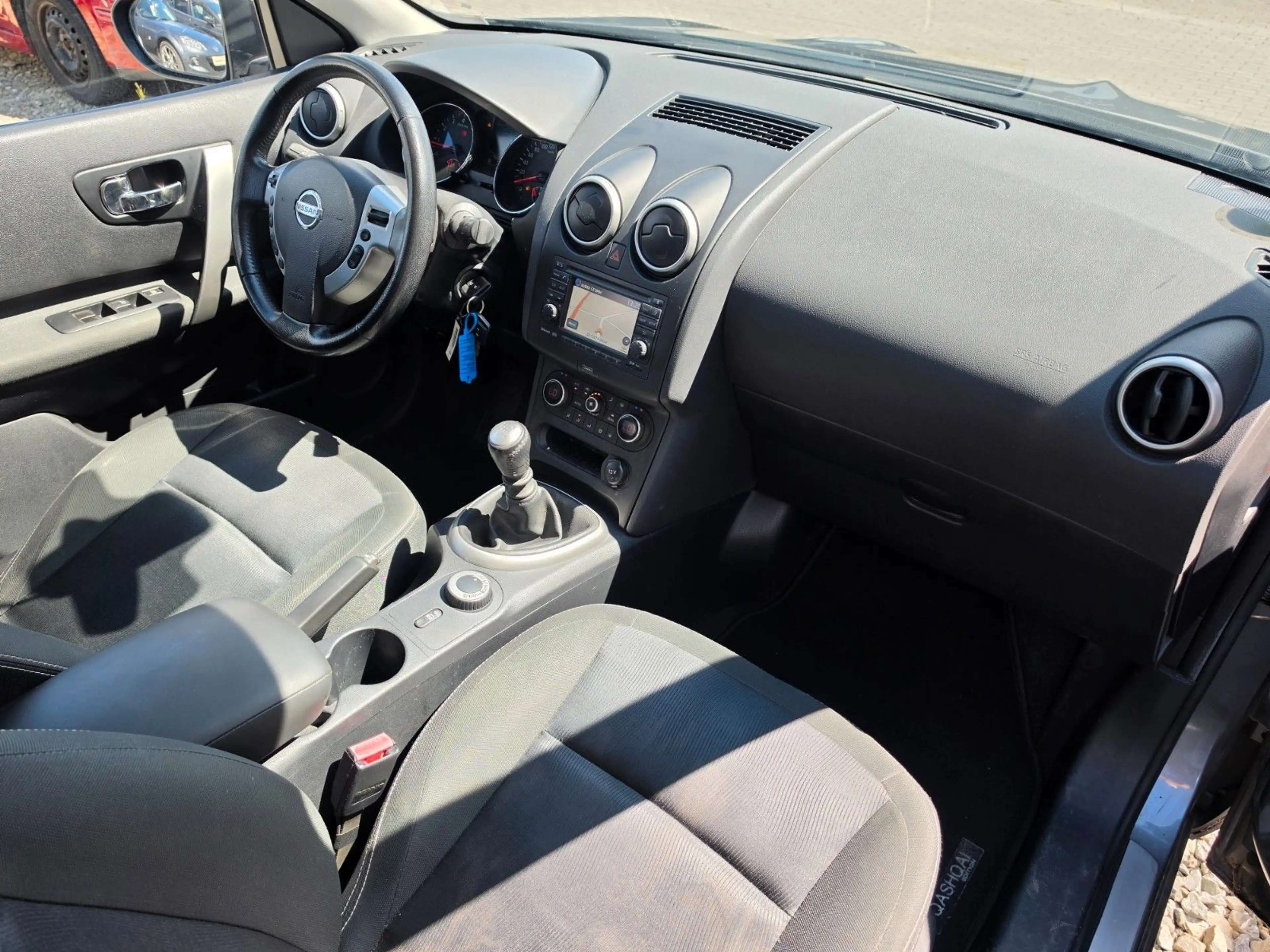 Nissan Qashqai +2 I-Way 4X4 AHK Navi Panorama — photo 15