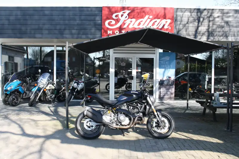 Ducati Monster 821 - foto 2