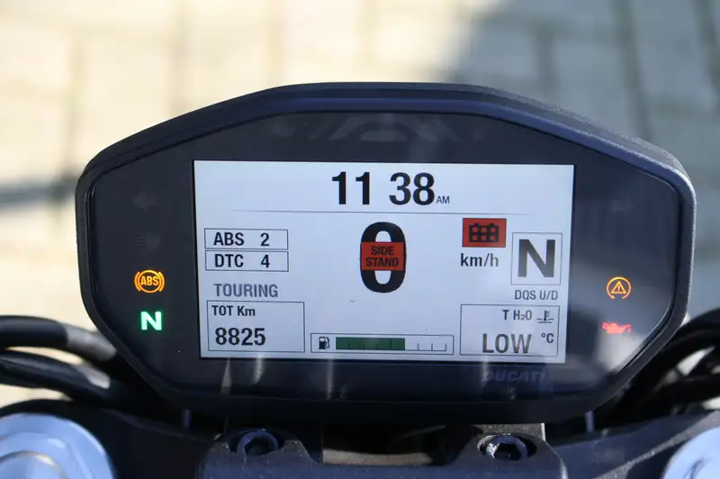 Ducati Monster 821 - foto 6