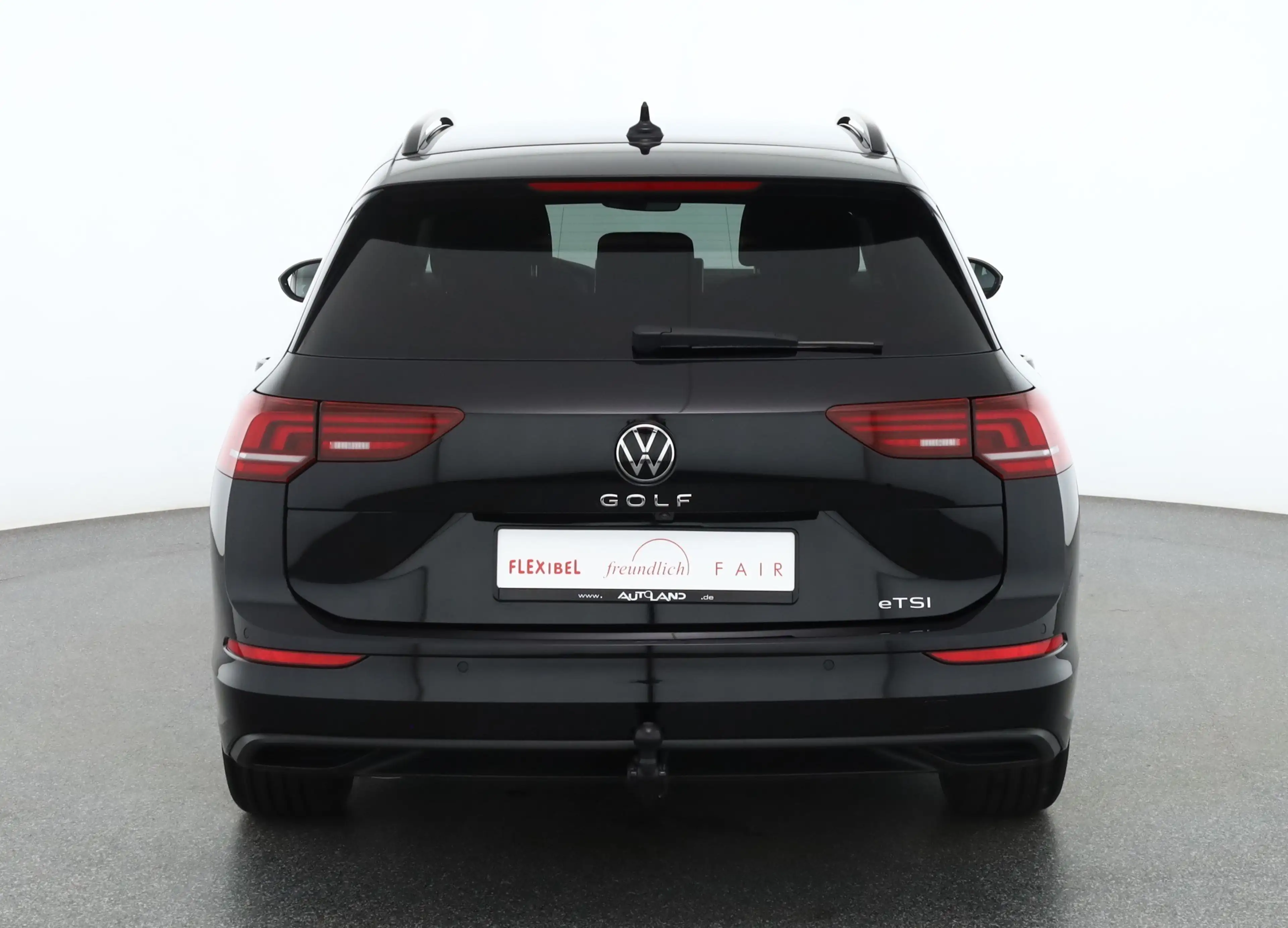Volkswagen Golf VIII Variant 1.5 TSI DSG LED ACC AHK — photo 4