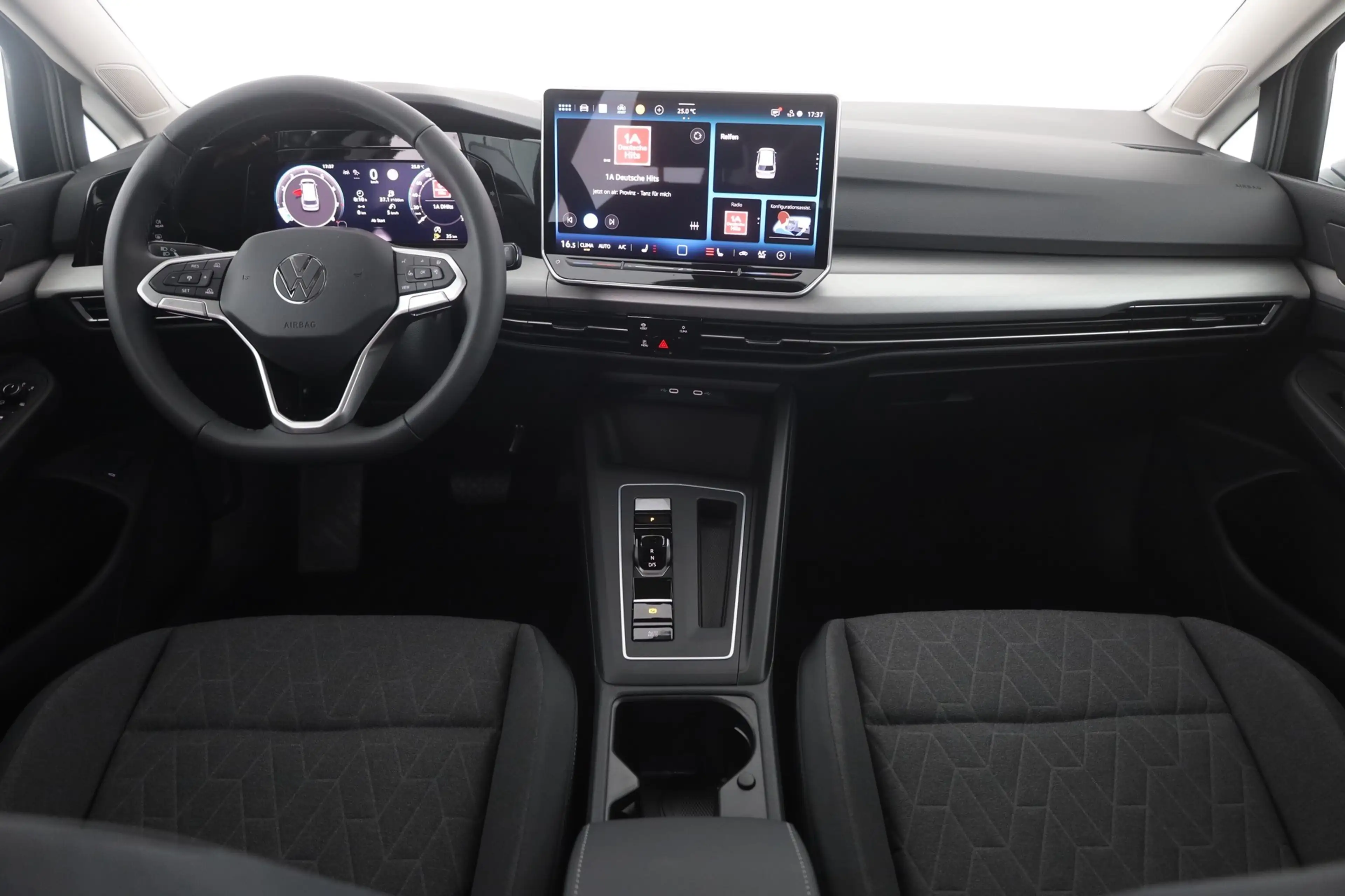 Volkswagen Golf VIII Variant 1.5 TSI DSG LED ACC AHK — photo 9