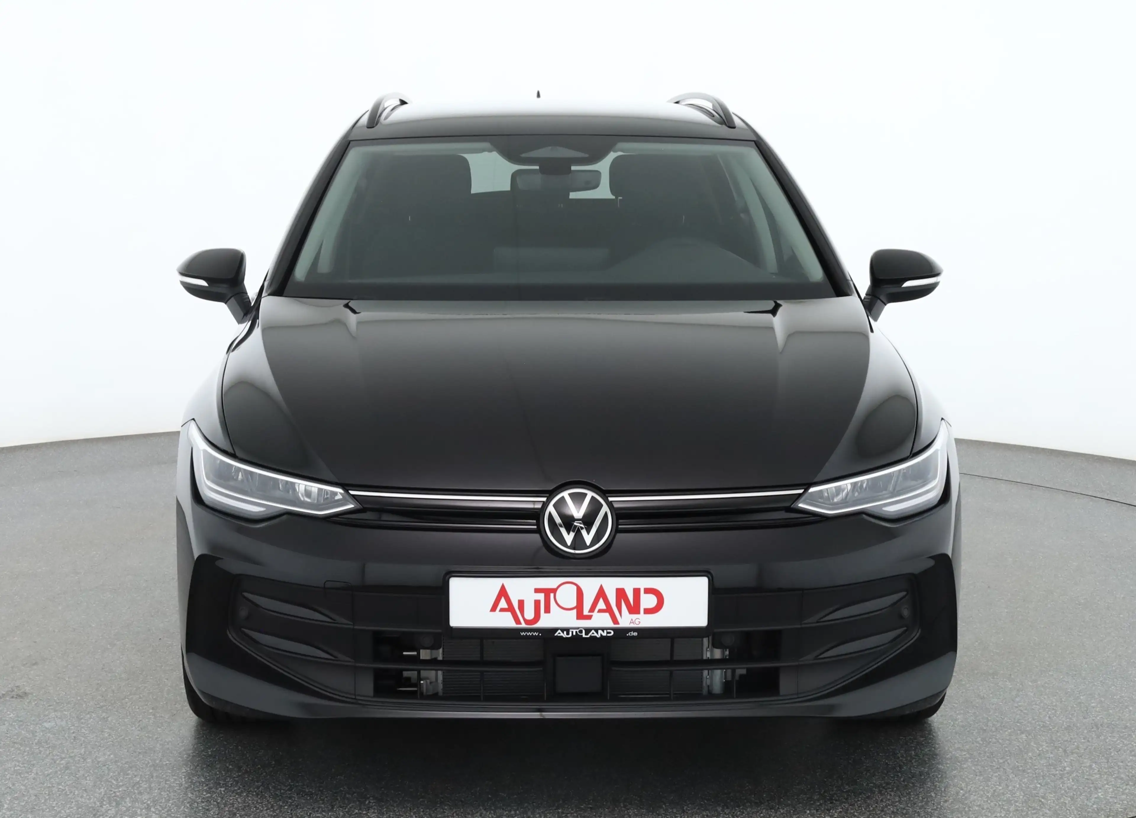 Volkswagen Golf VIII Variant 1.5 TSI DSG LED ACC AHK — photo 8