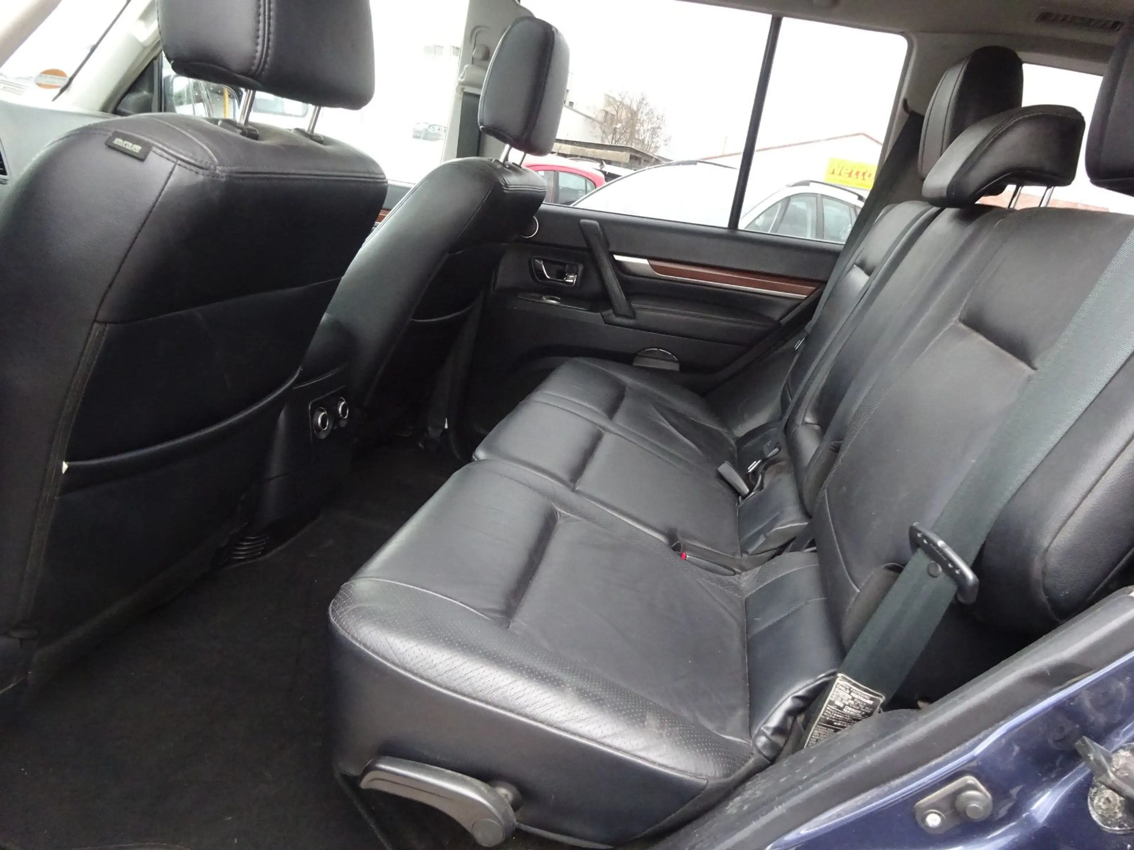 Mitsubishi Pajero 3.2 DI-D Instyle Automatik — photo 8