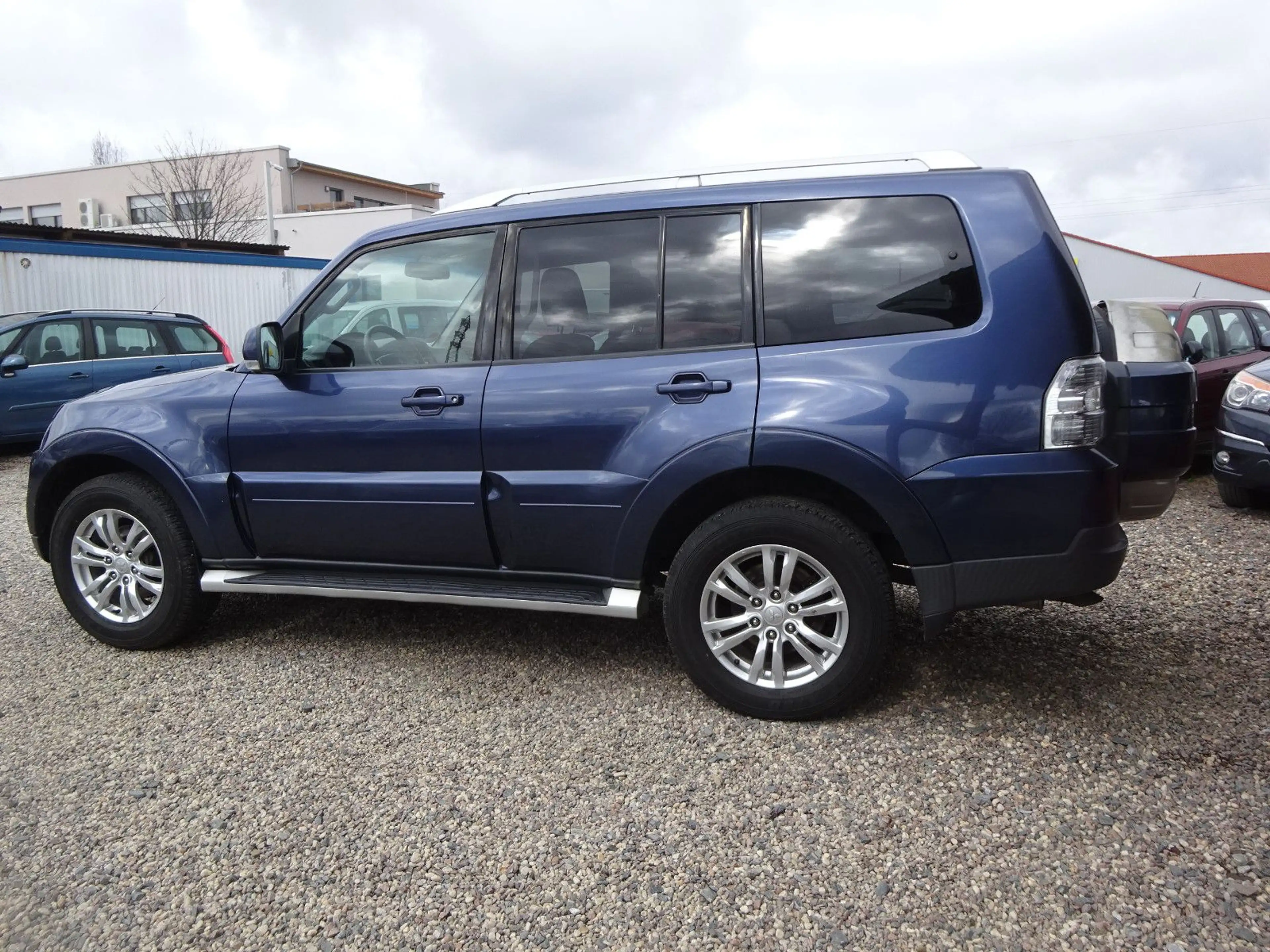 Mitsubishi Pajero 3.2 DI-D Instyle Automatik — photo 6