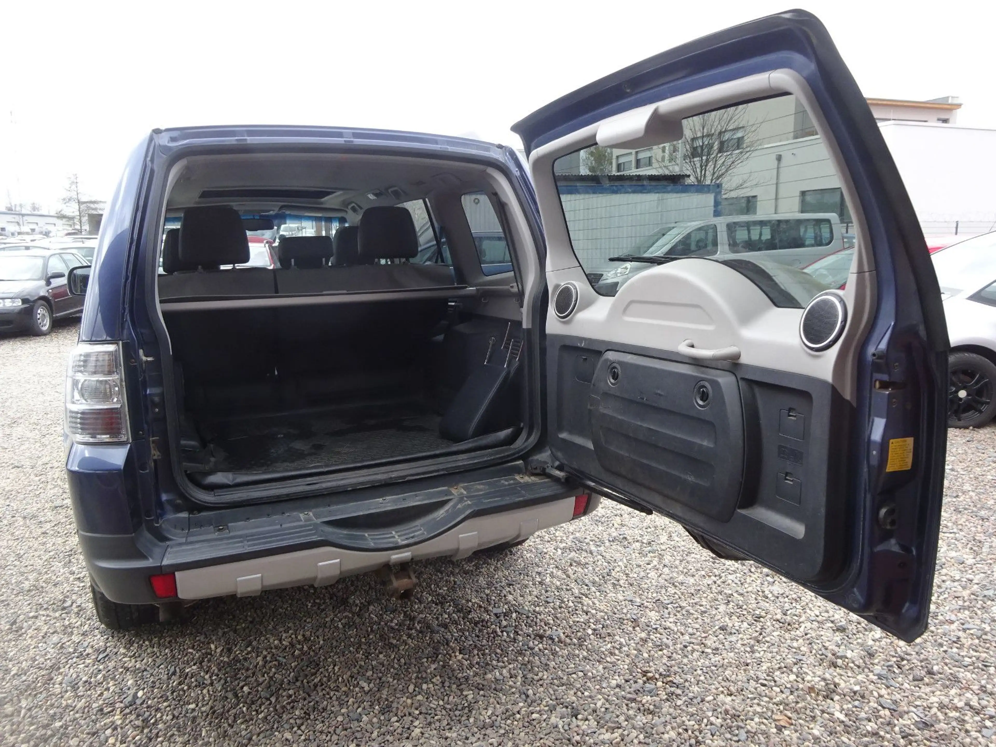 Mitsubishi Pajero 3.2 DI-D Instyle Automatik — photo 10