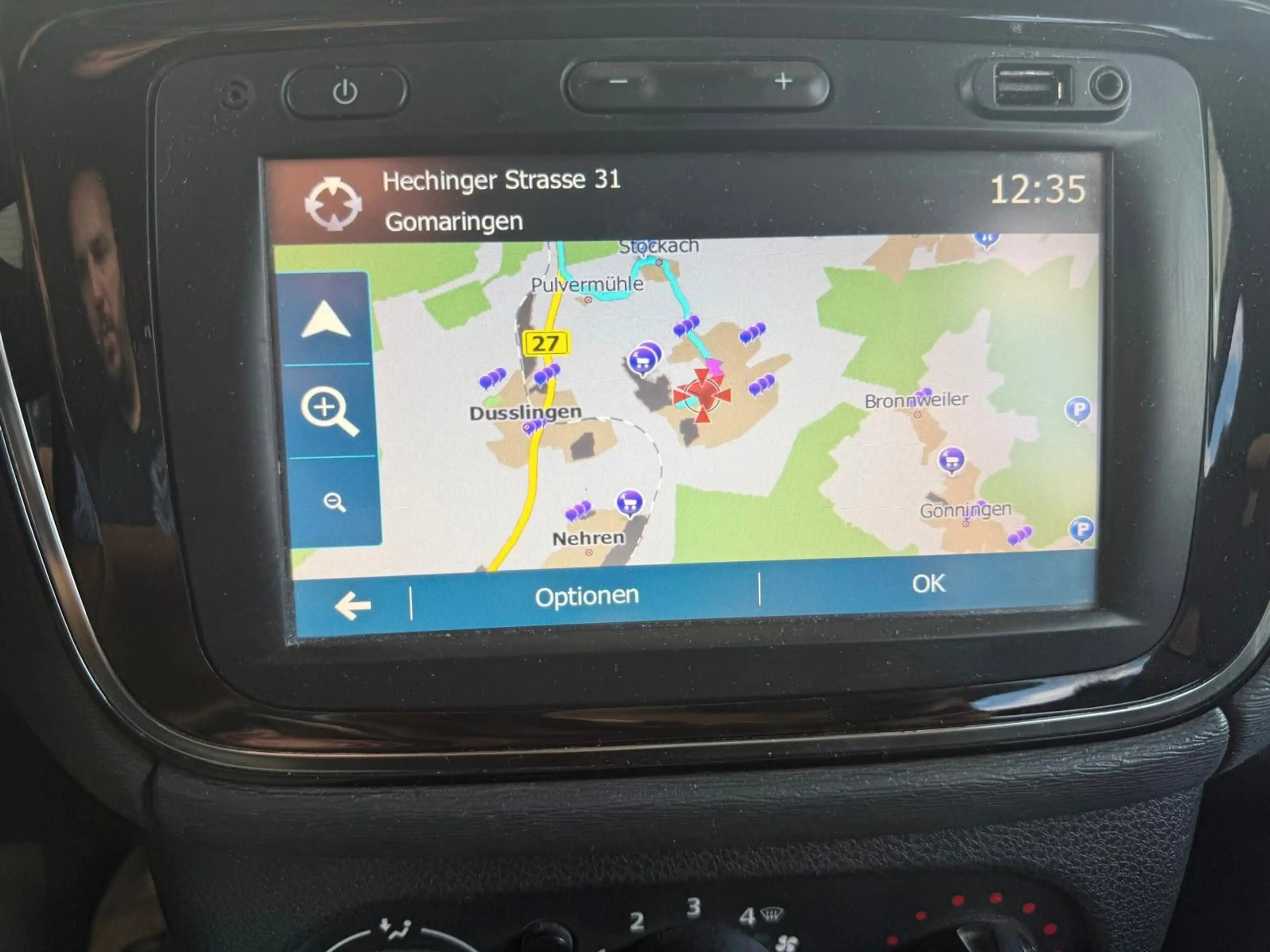 Dacia Lodgy * 7-Sitze*NAVI*Steuerkette Neu*AHK*1.Hand* — photo 8