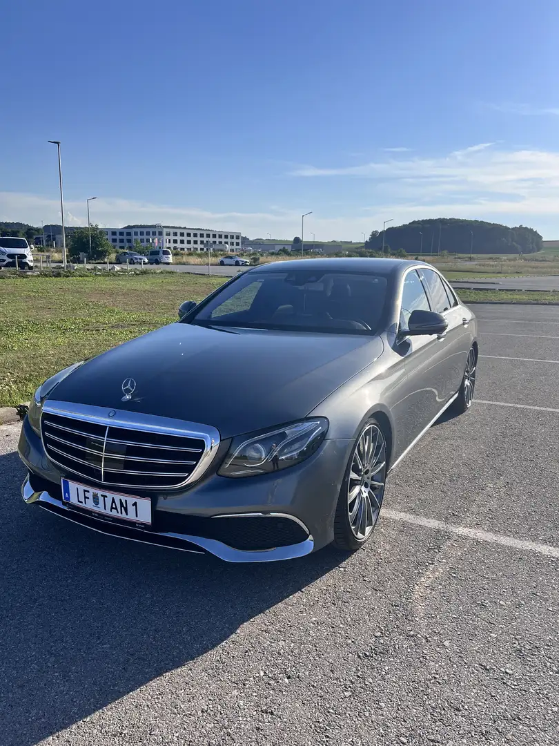 Mercedes-Benz E 220 d Aut. - 1