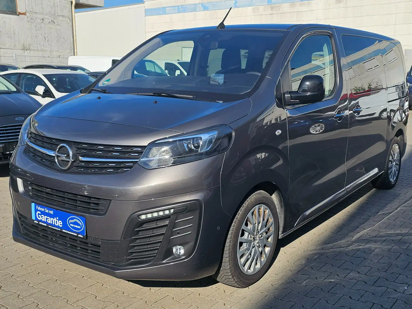 Opel Vivaro Zafira Life Navi*Kamera*SZH*AHK*Xenon-LED Gris - 1