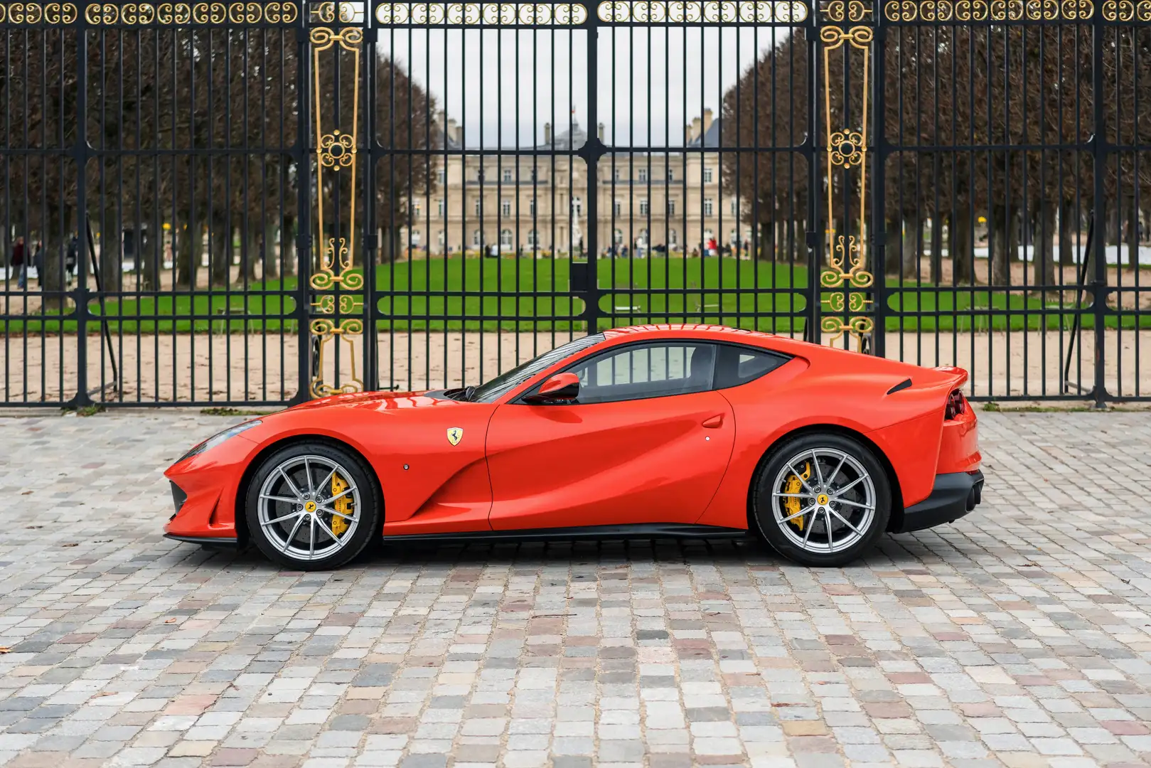 Ferrari 812 Superfast 6.5 V12 800ch - Rosso Dino, 7 800 kms Rot - 2
