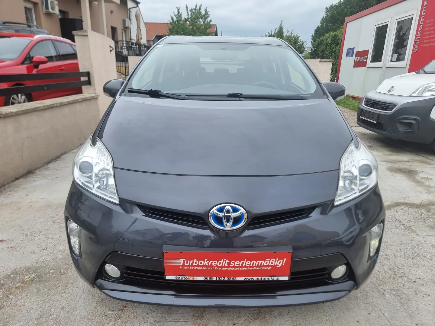 Toyota Prius Prius 3 Facelift 1,8 VVT-i Hybrid Grau - 2