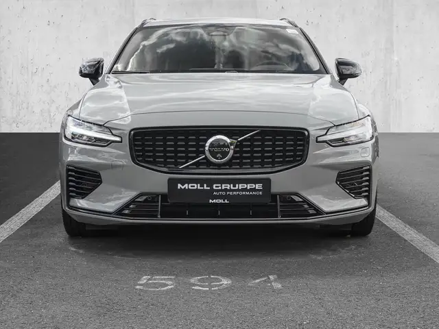 Volvo V60 view 3