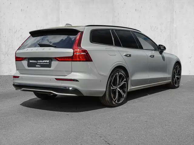 Volvo V60 view 4