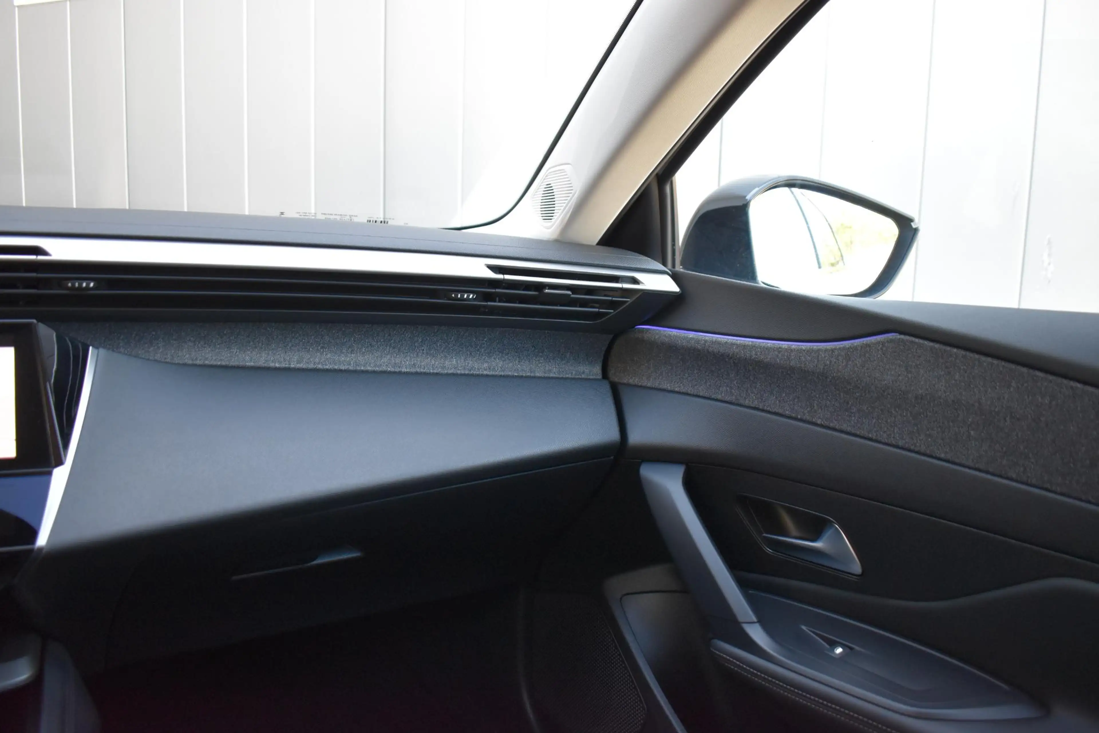 Peugeot 408 1.2 130pk ECC LMV LECD NAVI — photo 24