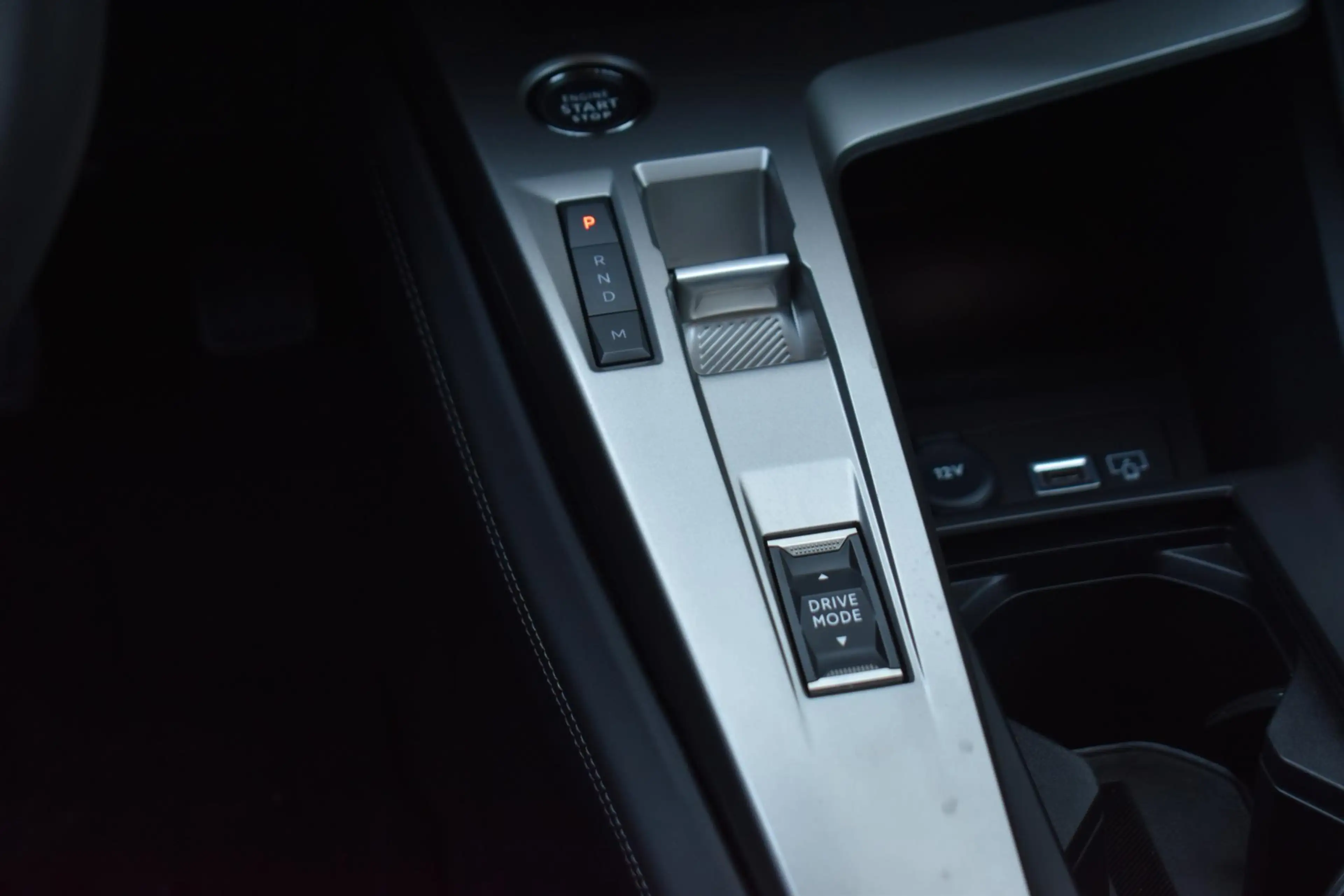 Peugeot 408 1.2 130pk ECC LMV LECD NAVI — photo 26