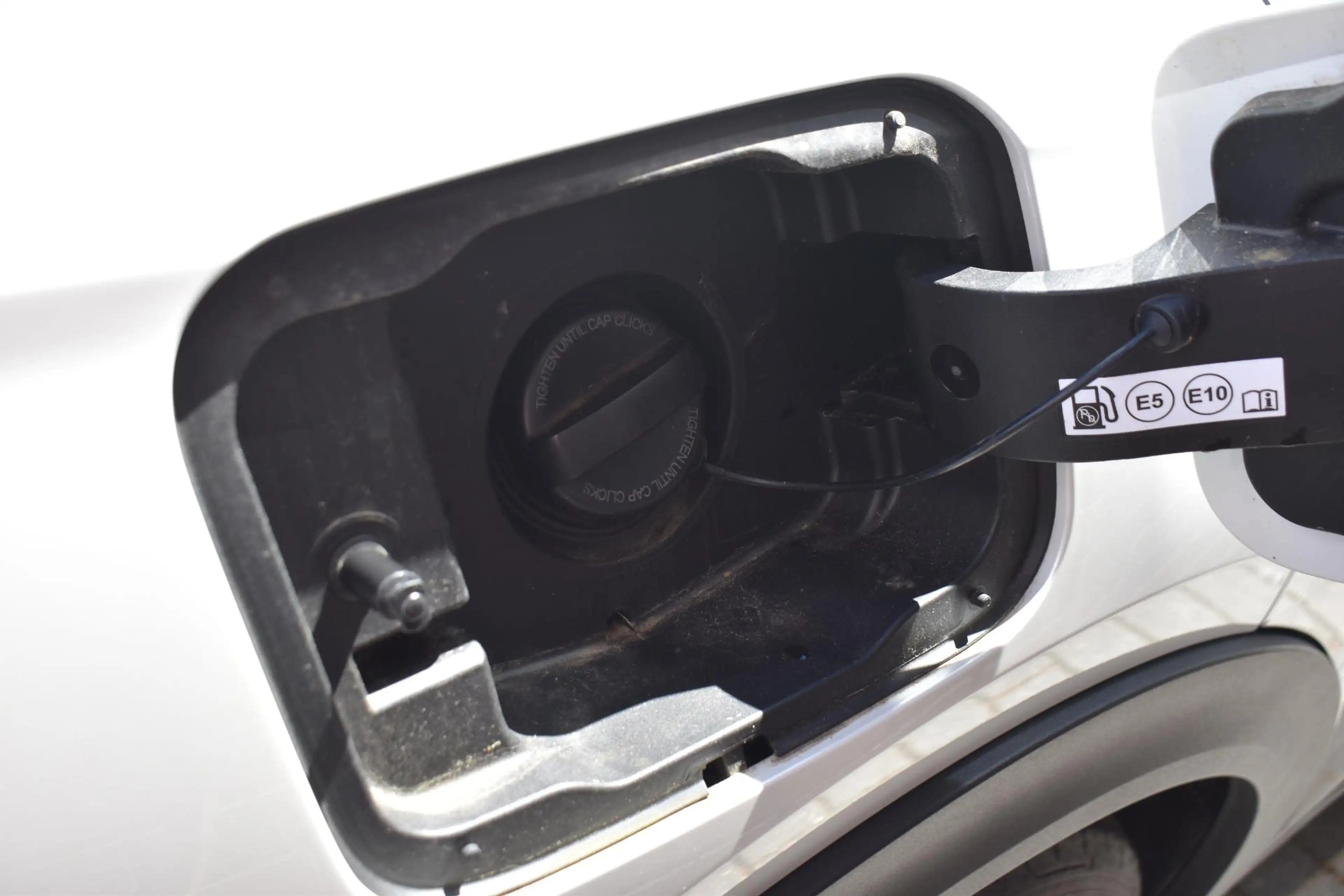 Peugeot 408 1.2 130pk ECC LMV LECD NAVI — photo 42