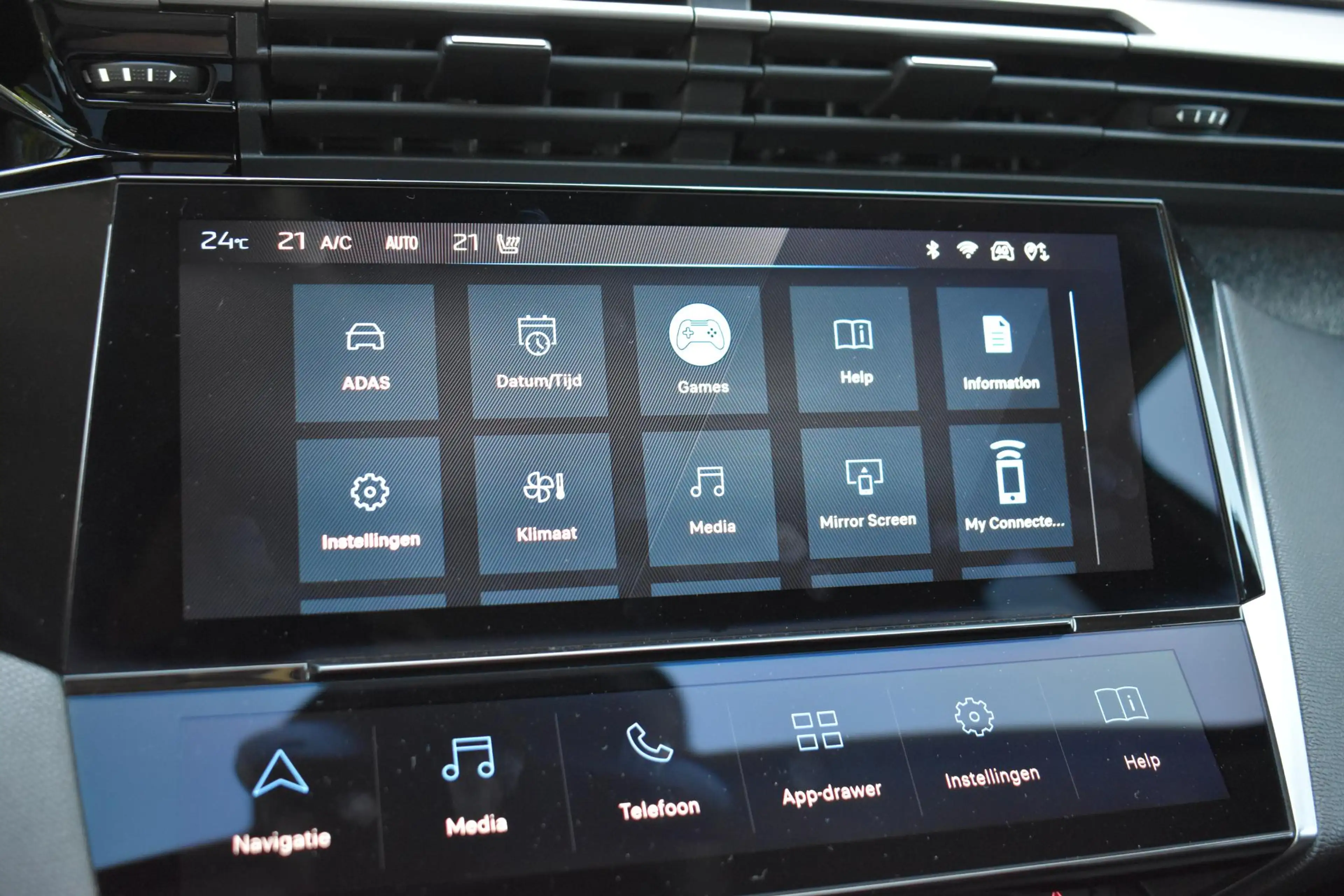 Peugeot 408 1.2 130pk ECC LMV LECD NAVI — photo 30