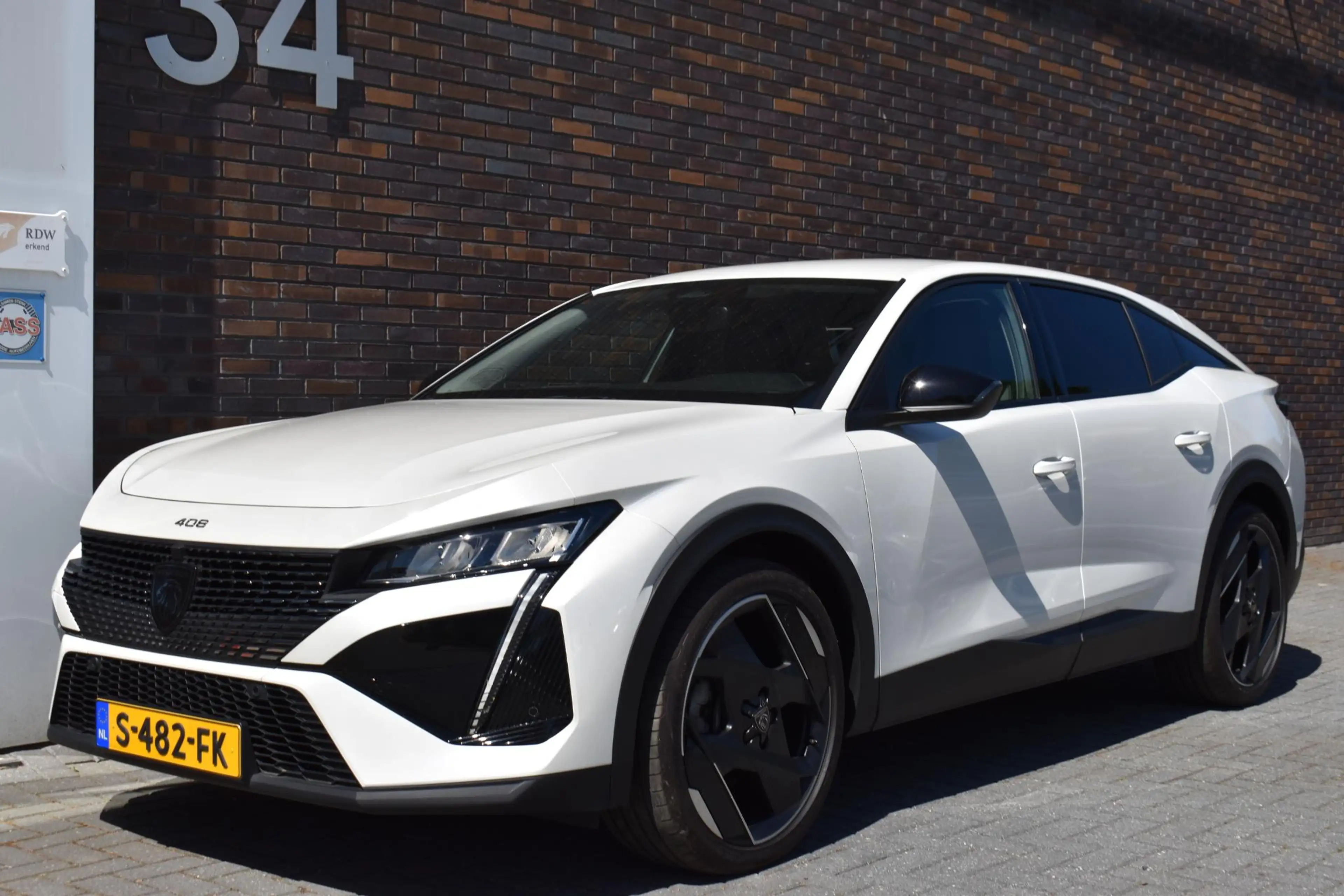 Peugeot 408 1.2 130pk ECC LMV LECD NAVI — photo 8
