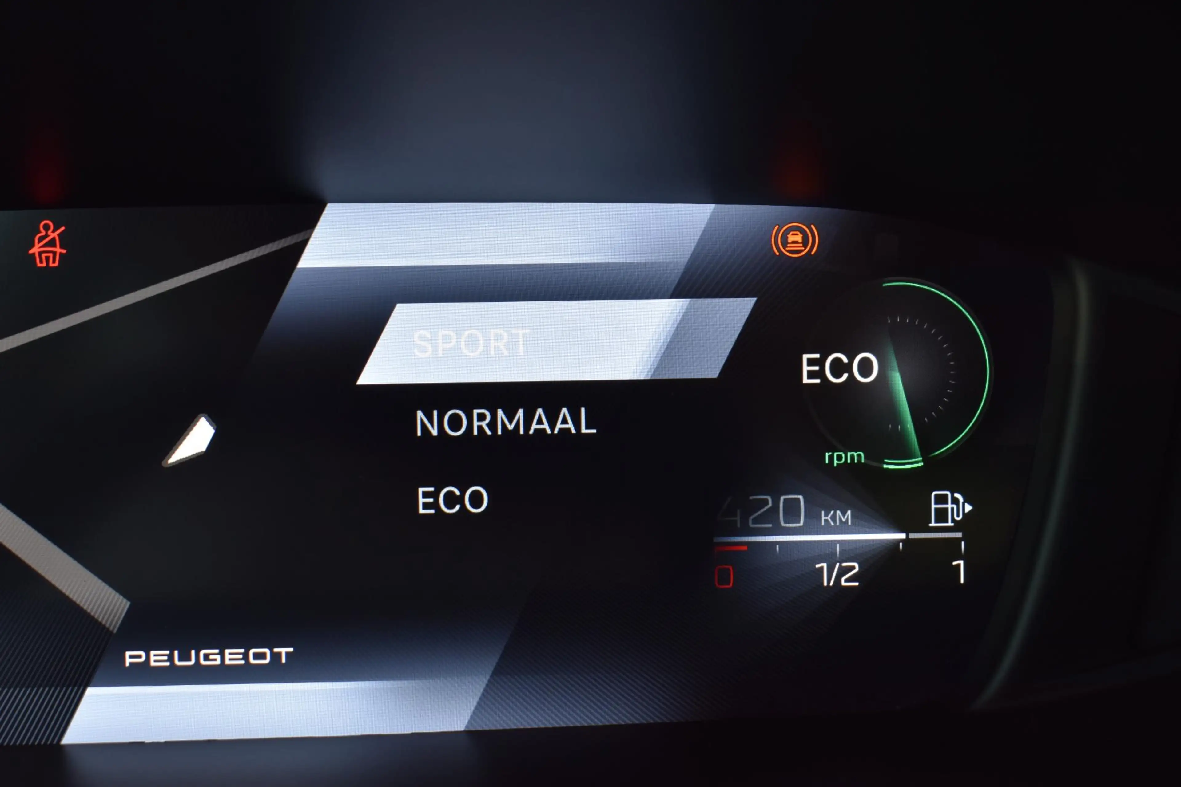 Peugeot 408 1.2 130pk ECC LMV LECD NAVI — photo 38