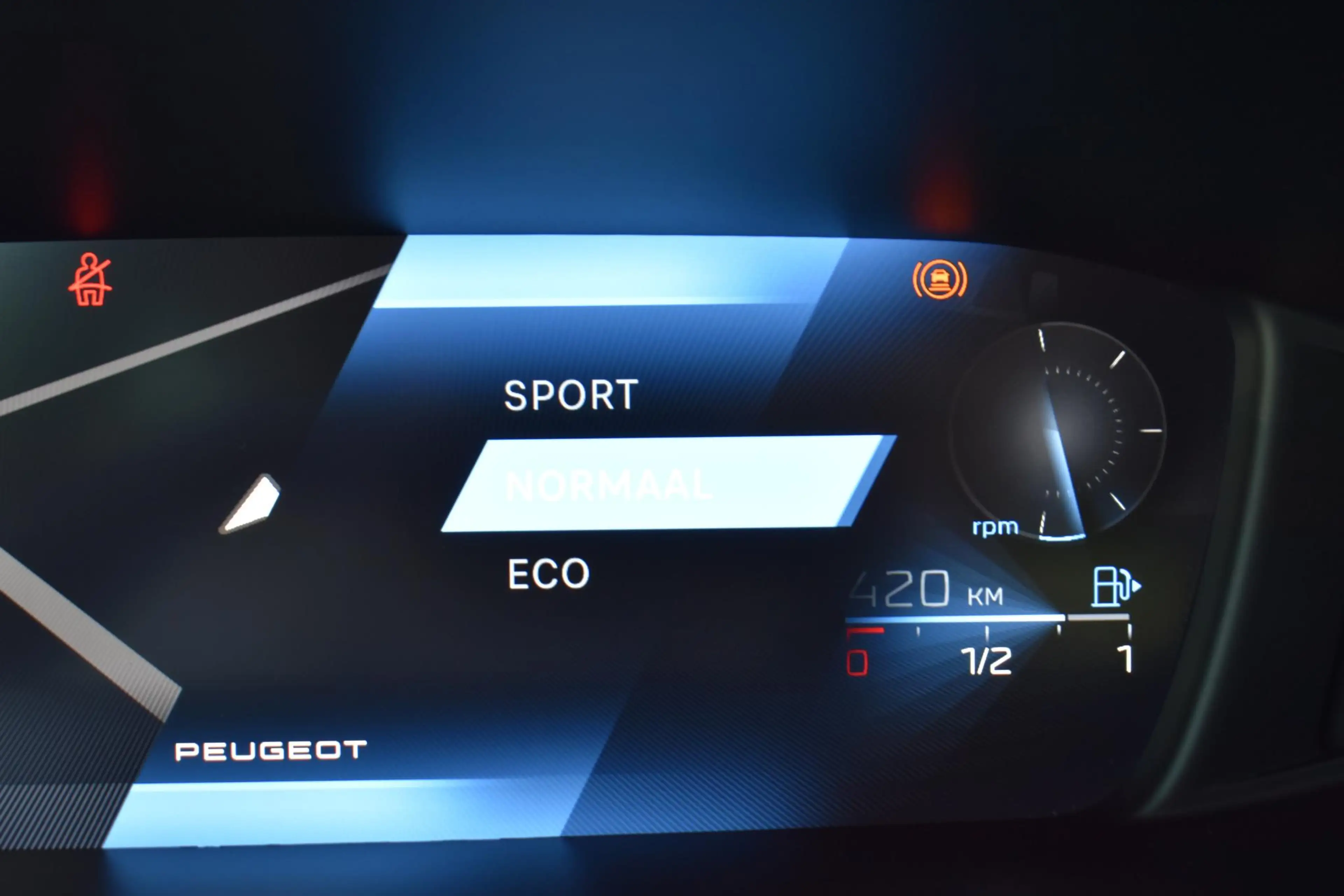 Peugeot 408 1.2 130pk ECC LMV LECD NAVI — photo 36