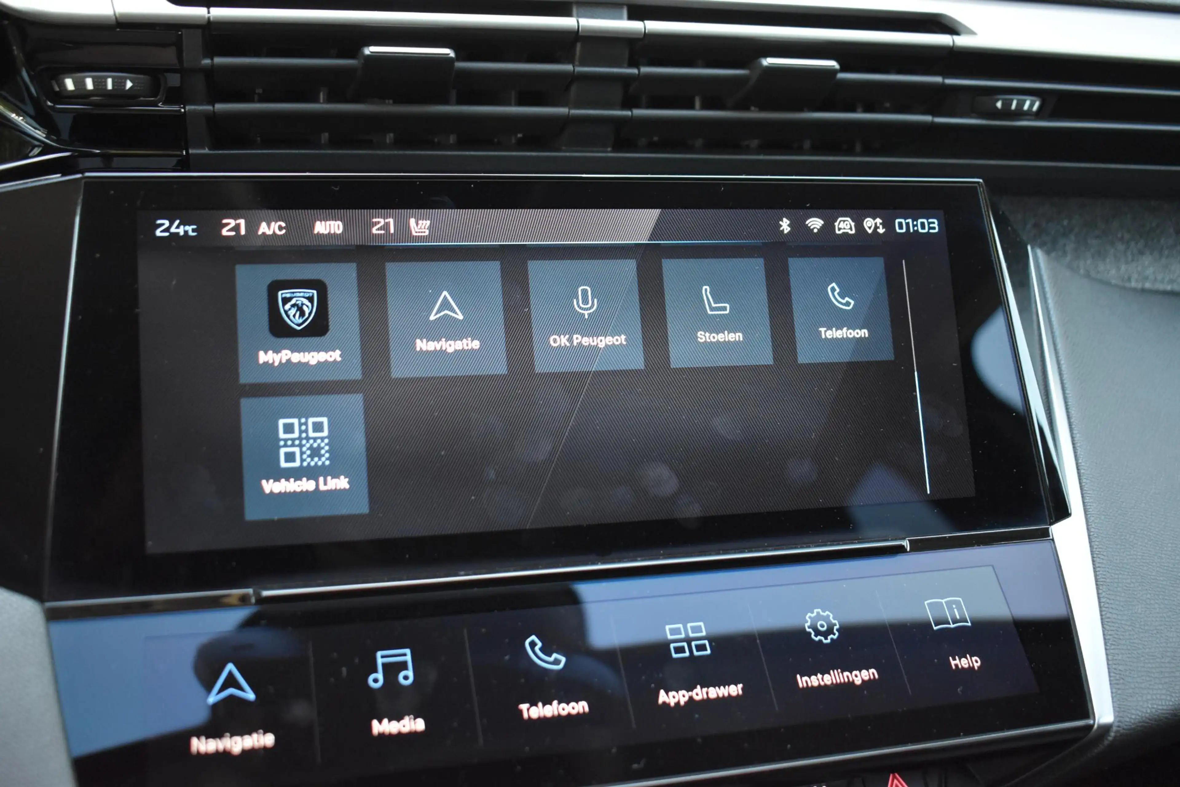 Peugeot 408 1.2 130pk ECC LMV LECD NAVI — photo 31