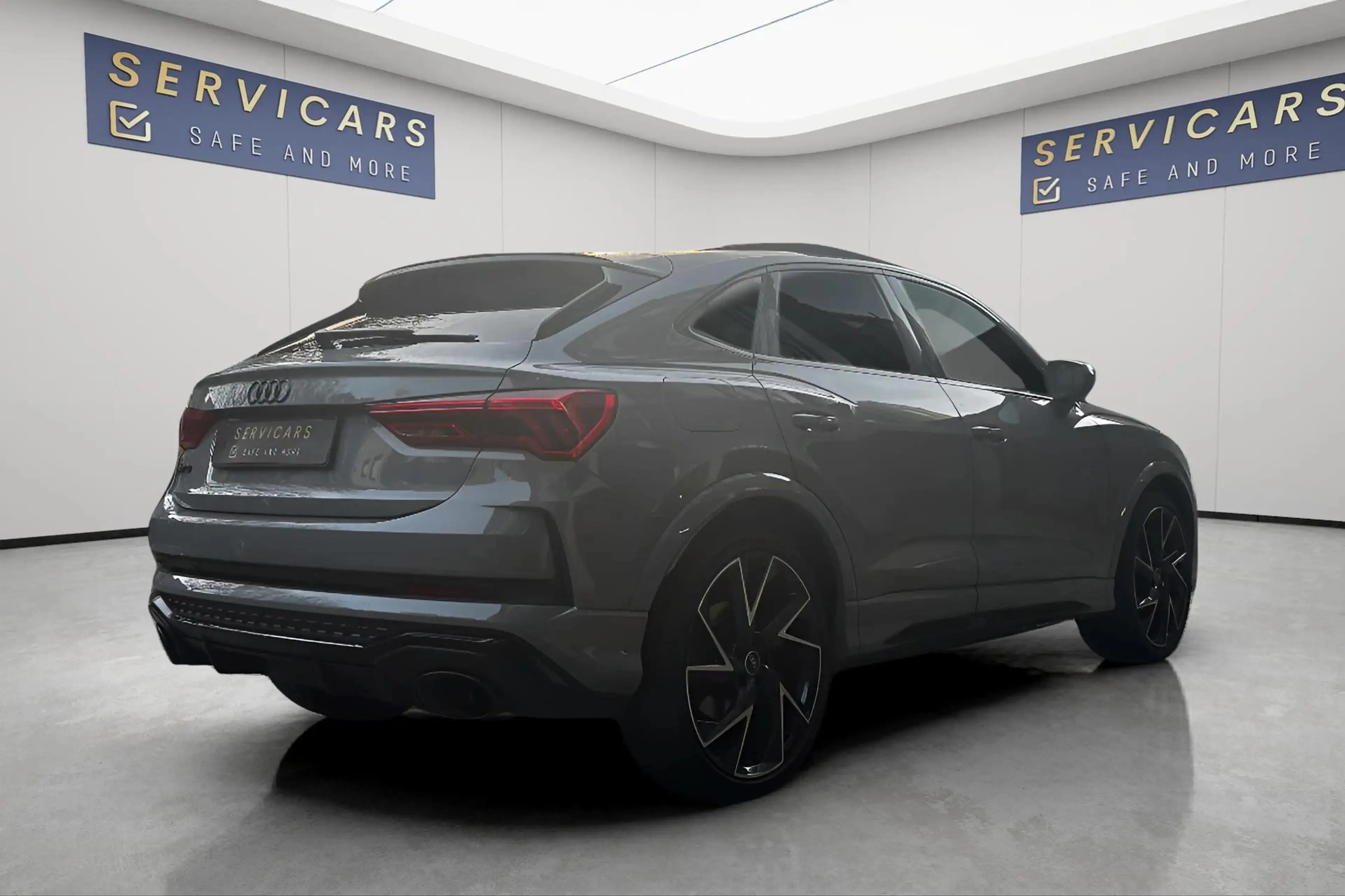 Audi RS Q3 Sportback 2.5 TFSI Quattro / PANO / GARANTIE AUDI — photo 4
