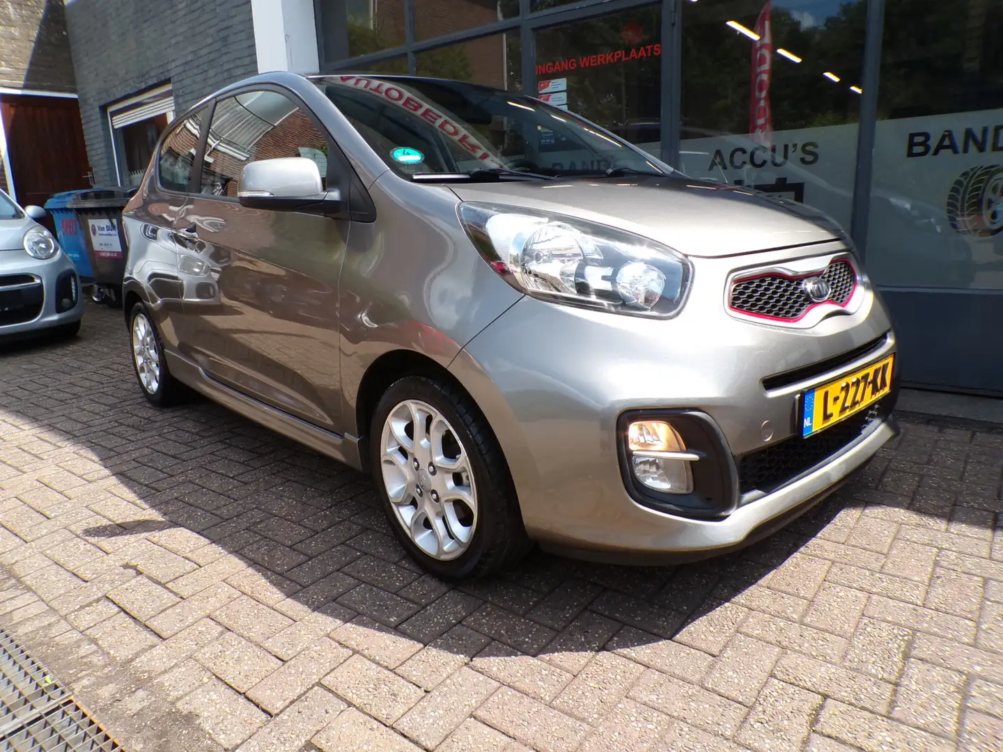 Kia Picanto 1.2 CVVT Sport + NIEUWE APK , TOP STAAT! ""ZONDAG Grijs - 2