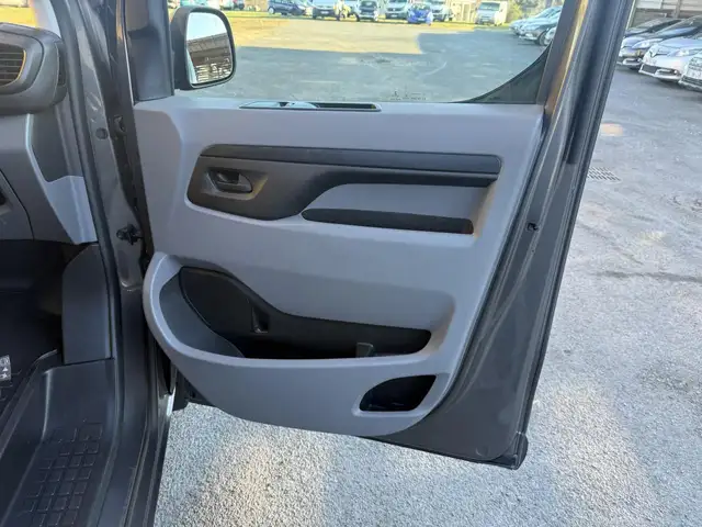 Peugeot Expert view 16