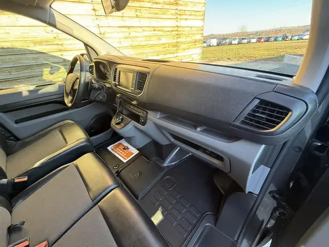 Peugeot Expert view 18