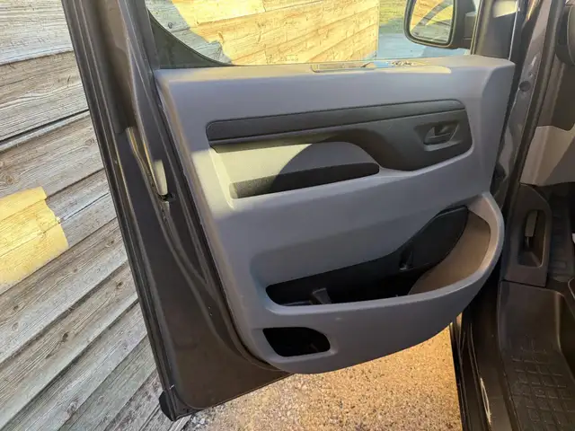Peugeot Expert view 19