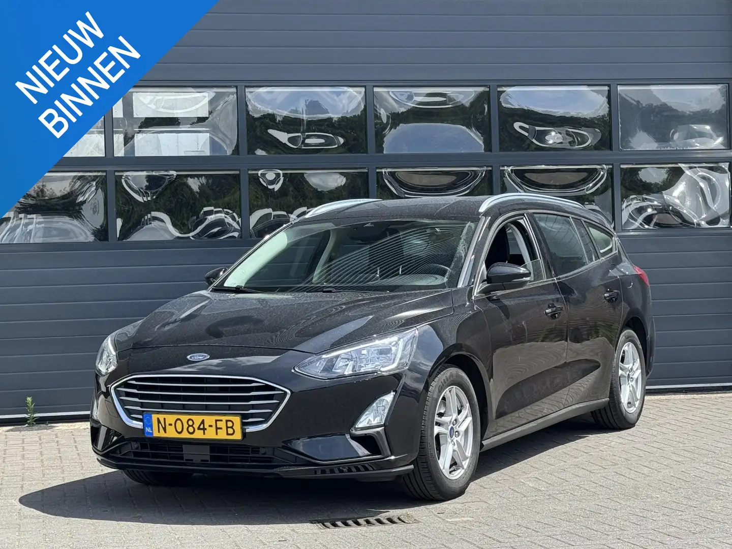 Ford Focus WAGON 1.0 ECOBOOST HYBRID TREND EDITION BUSINESS I Zwart - 1