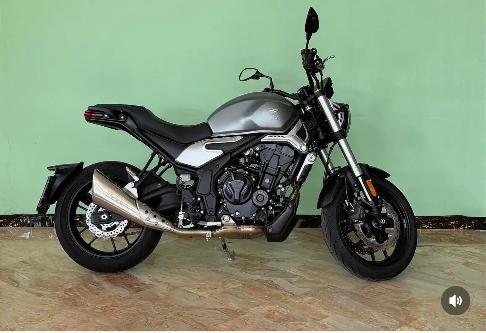 Voge 500AC Trofeo Gris - 1