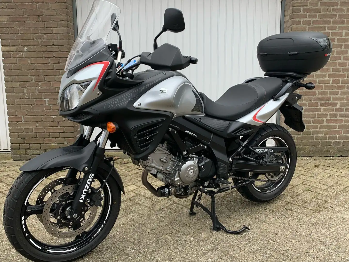 Suzuki V-Strom 650 V-Strom 650 / DL 650 Argintiu - 2