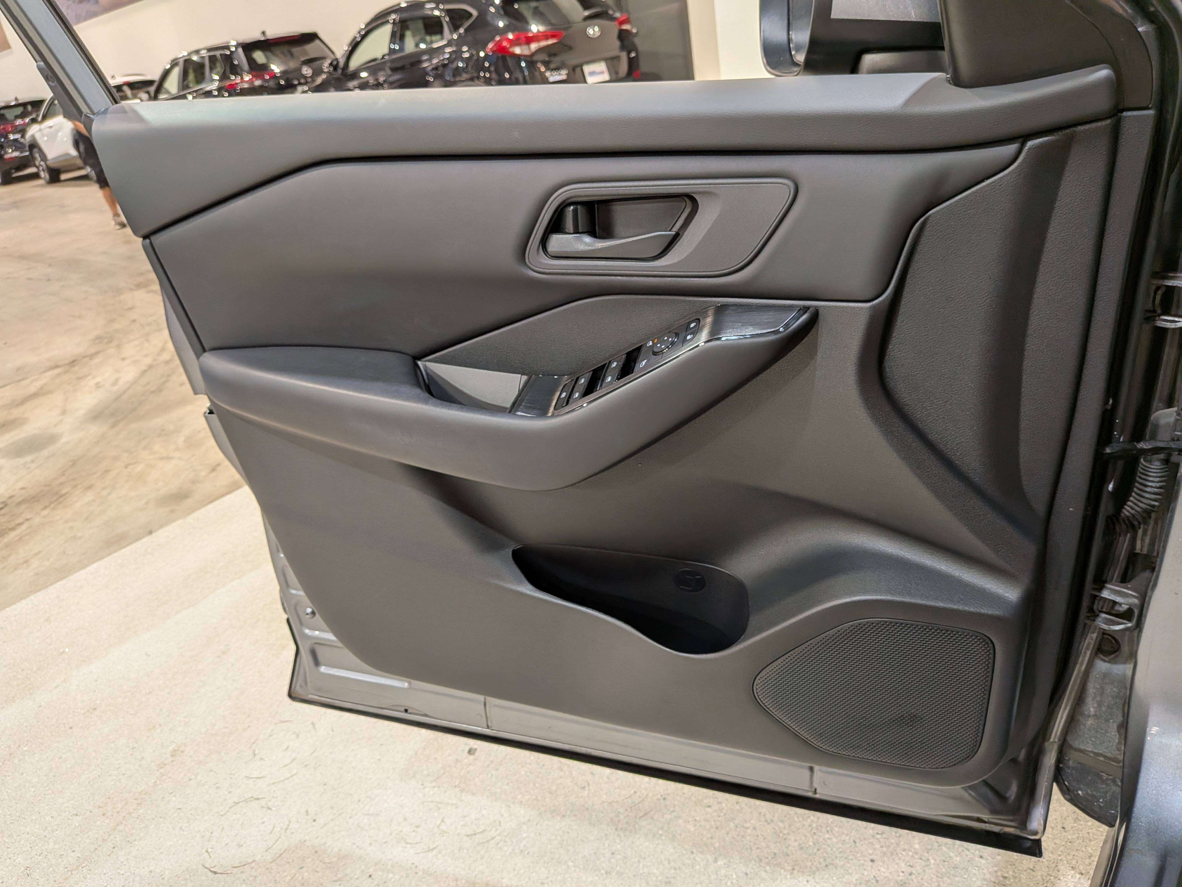 Nissan Rogue 2024