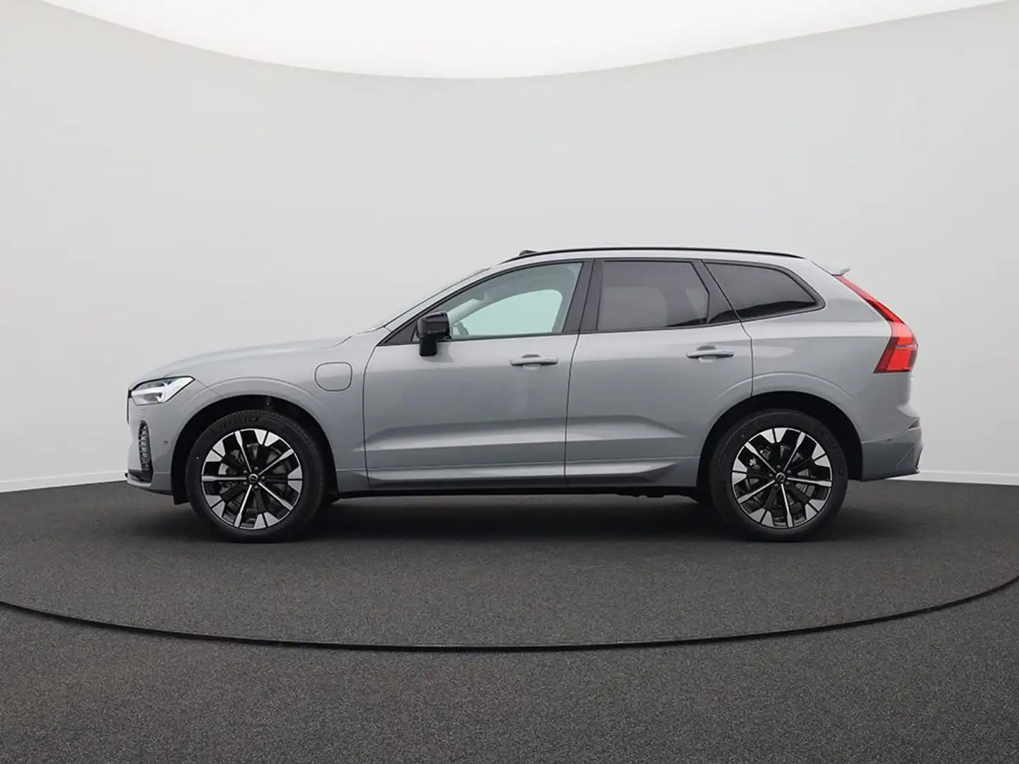 Volvo XC60 T6 Ultra AWD PHEV 350PS Automatik FACELIFT elek... Grau - 1