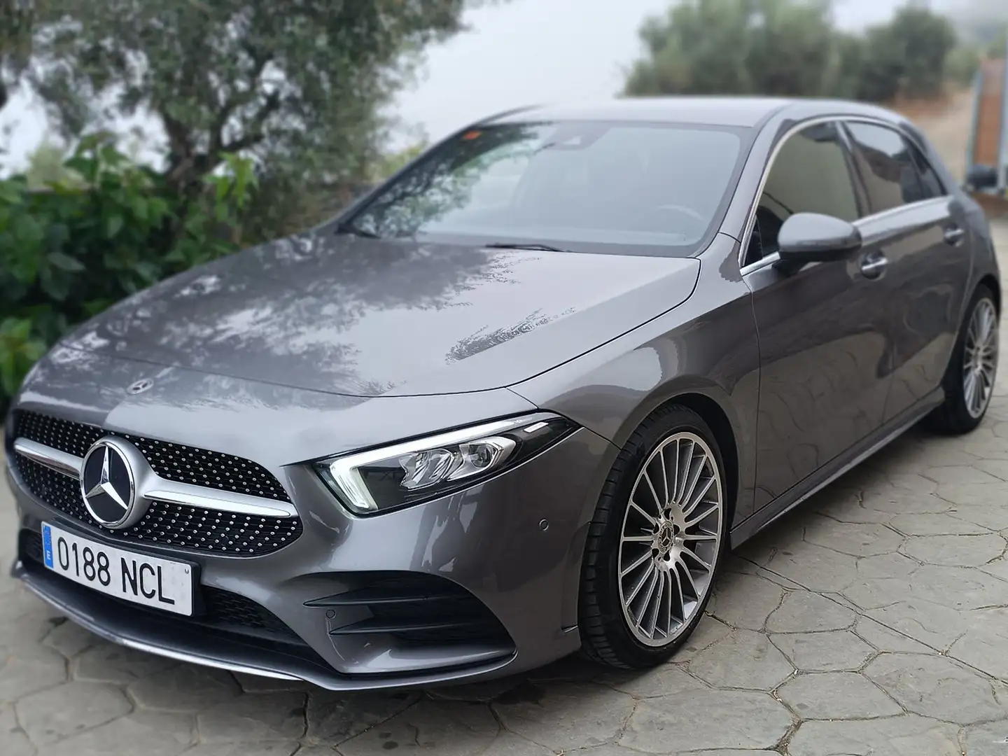 Mercedes-Benz A 200 A 200 7G-DCT Argent - 2