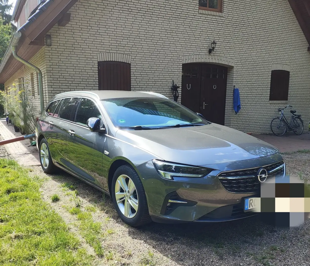 Opel Insignia Insignia Sports Tourer Diesel Sports Tourer 1.5 Di Grau - 2
