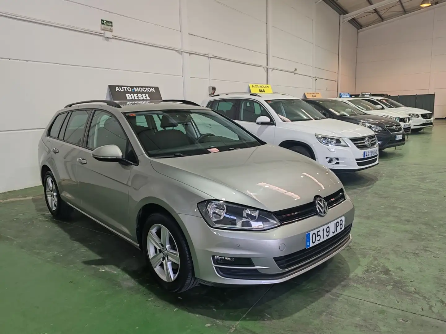 Volkswagen Golf Variant 1.6TDI CR BMT Advance 110 Plateado - 1