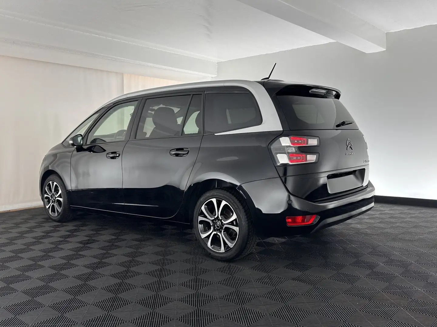 Citroen Grand C4 SpaceTourer Grand C4 Spacetourer 1.2 PureTech S Černá - 2