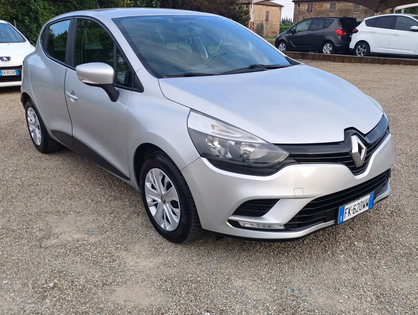 Renault Clio Clio IV 2017 0.9 tce energy Zen Gpl 90cv Grau - 1