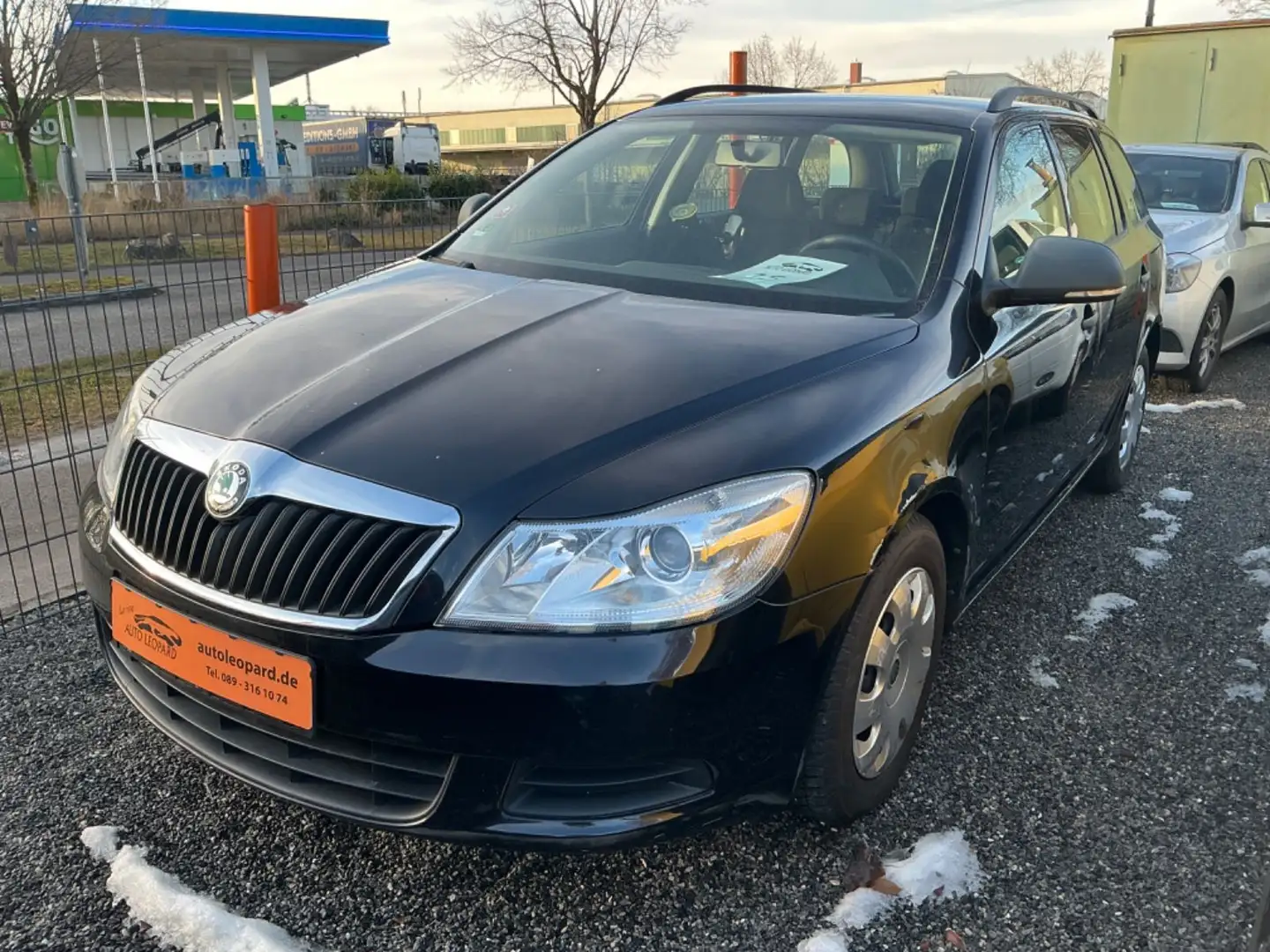 Skoda Octavia 1.4 TSI Ambiente Schwarz - 1