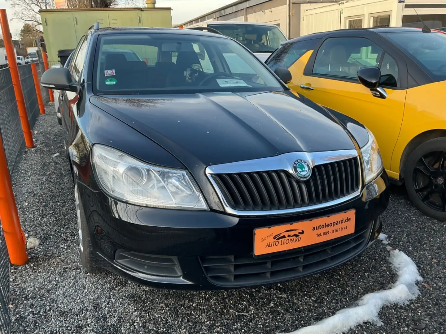 Skoda Octavia 1.4 TSI Ambiente Schwarz - 2