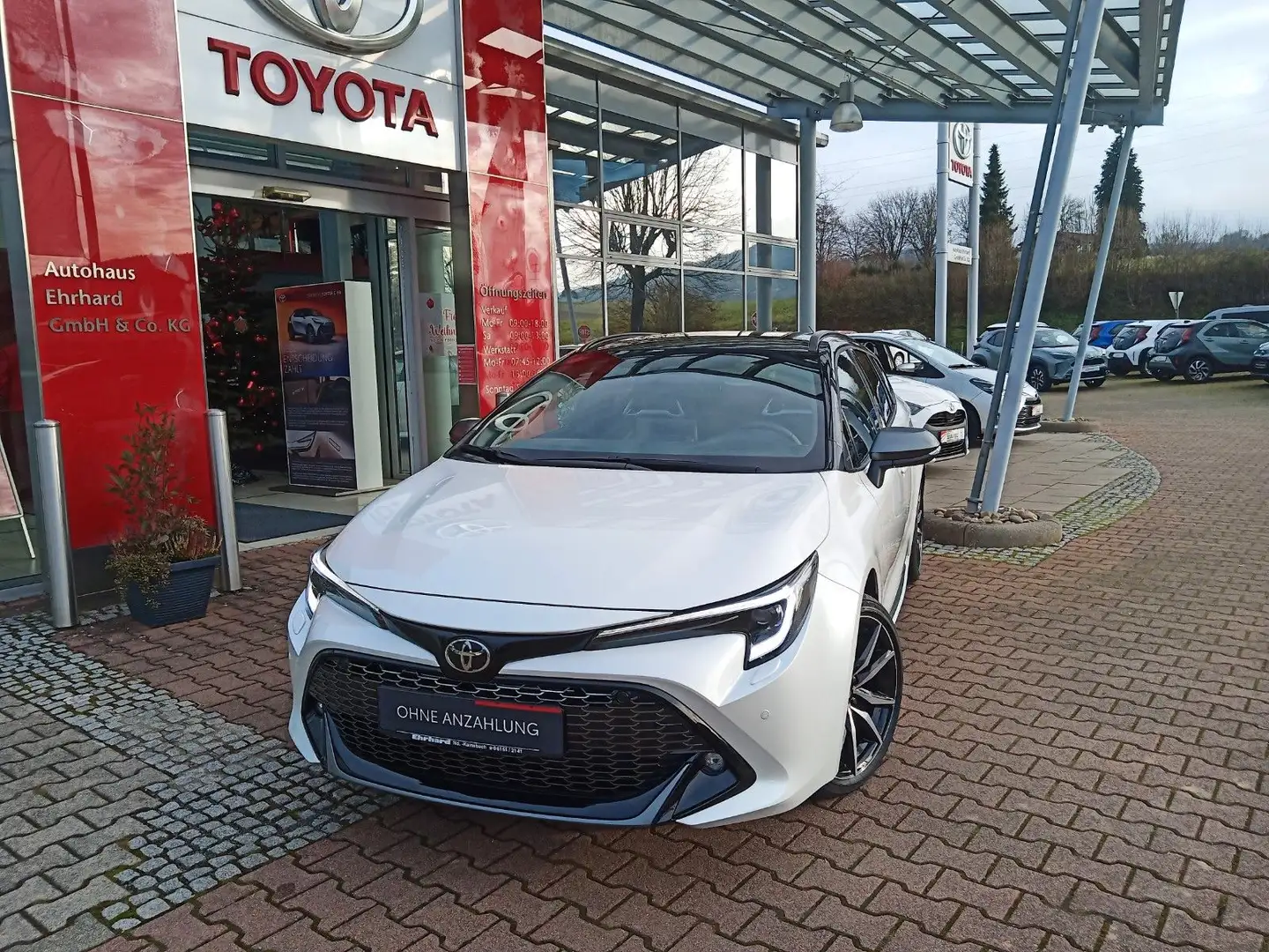 Toyota Corolla TS GR Sport 2,0 Hybrid *1,99% Finanz.* Blanc - 1