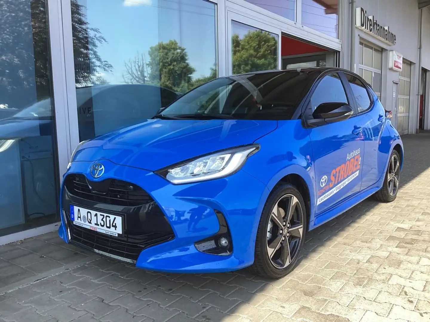Toyota Yaris Hybrid 130 1.5 VVT-i Premiere Edition Blau - 2