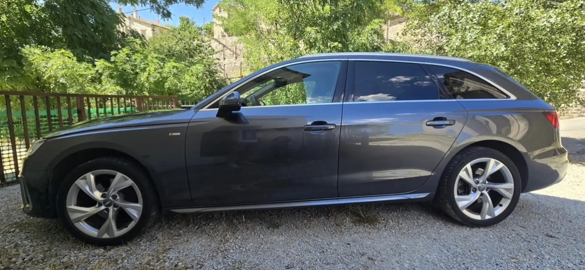 Audi A4 Avant S Line edition 40 g-tron S tronic Gris - 1