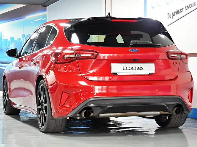 Ford Focus view 8