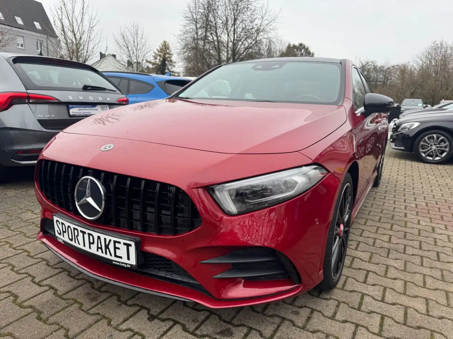 Mercedes-Benz A 250 A Limousine A 250 e Rouge - 1