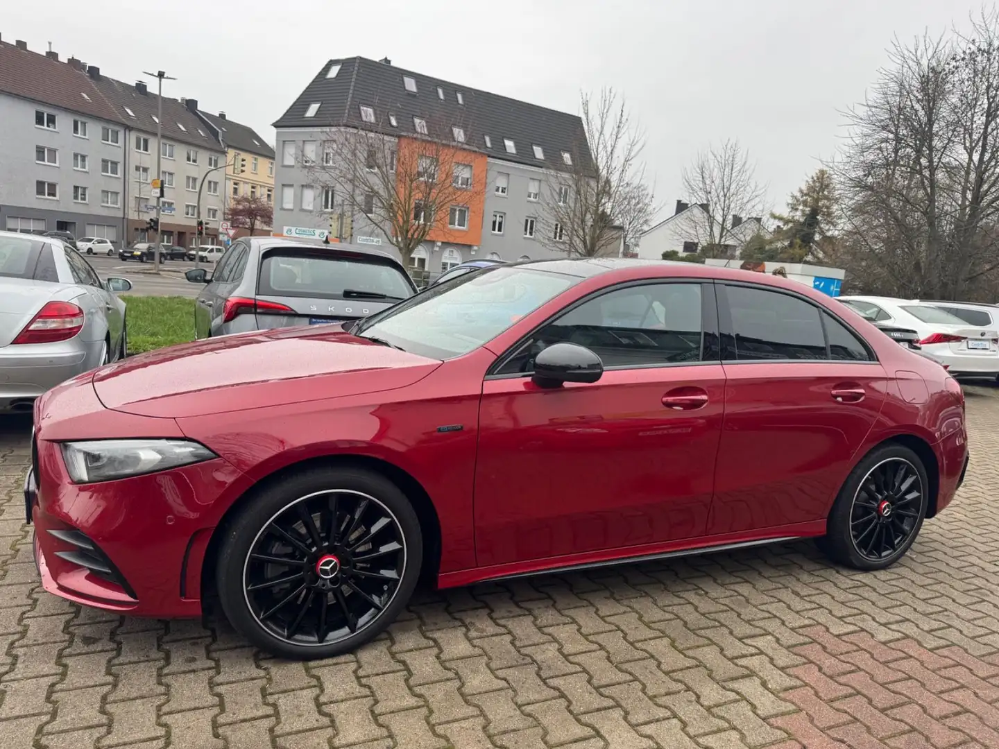 Mercedes-Benz A 250 A Limousine A 250 e Rouge - 2
