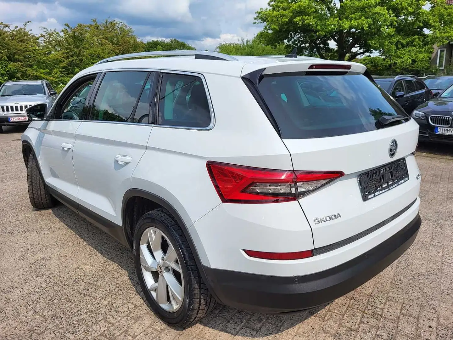 Skoda Kodiaq Diesel 2.0 TDI 4x4 DSG Sportline Weiß - 2