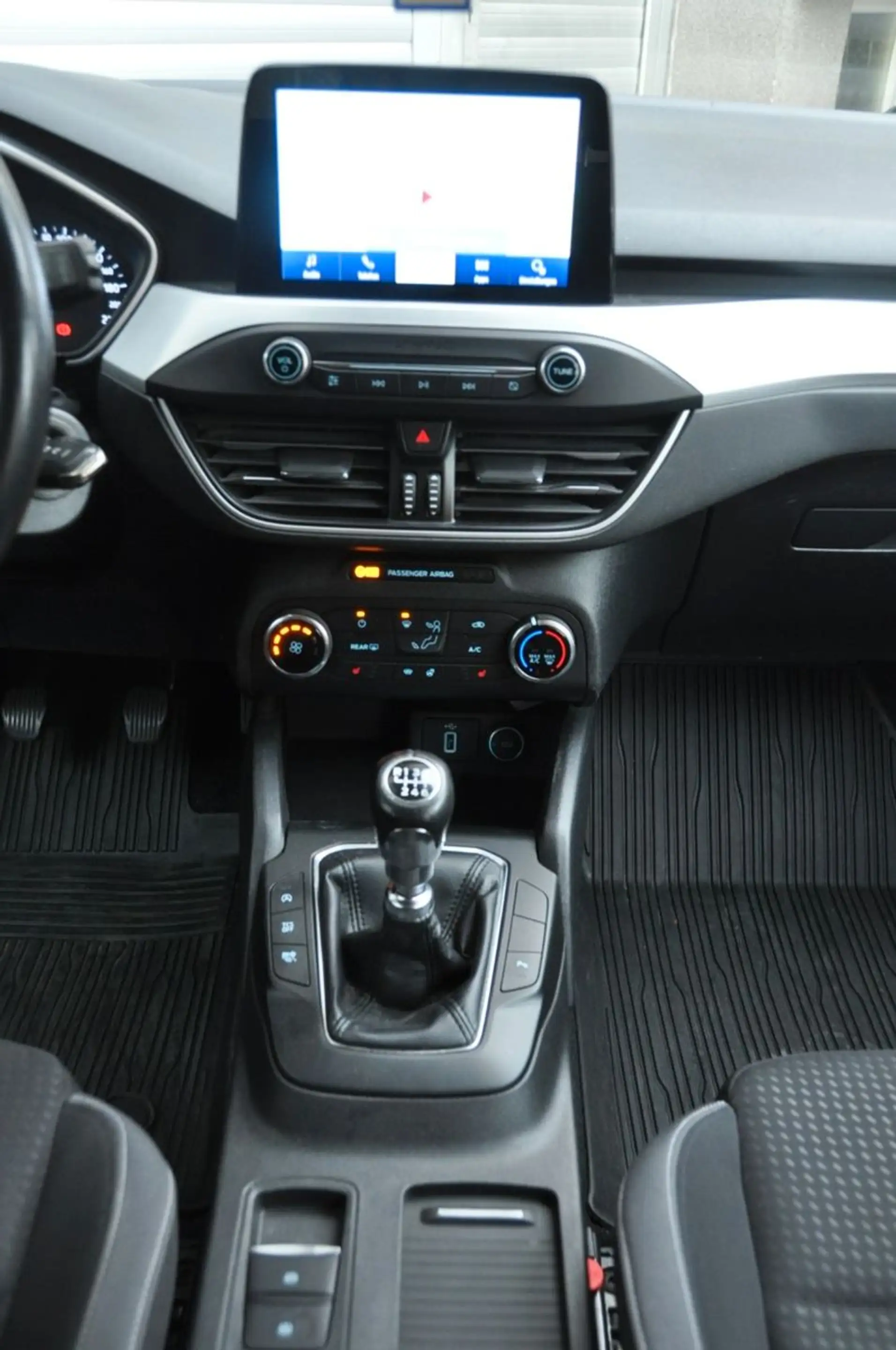 Ford Focus 2,0 tdci Turnier Cool & Connect — photo 11